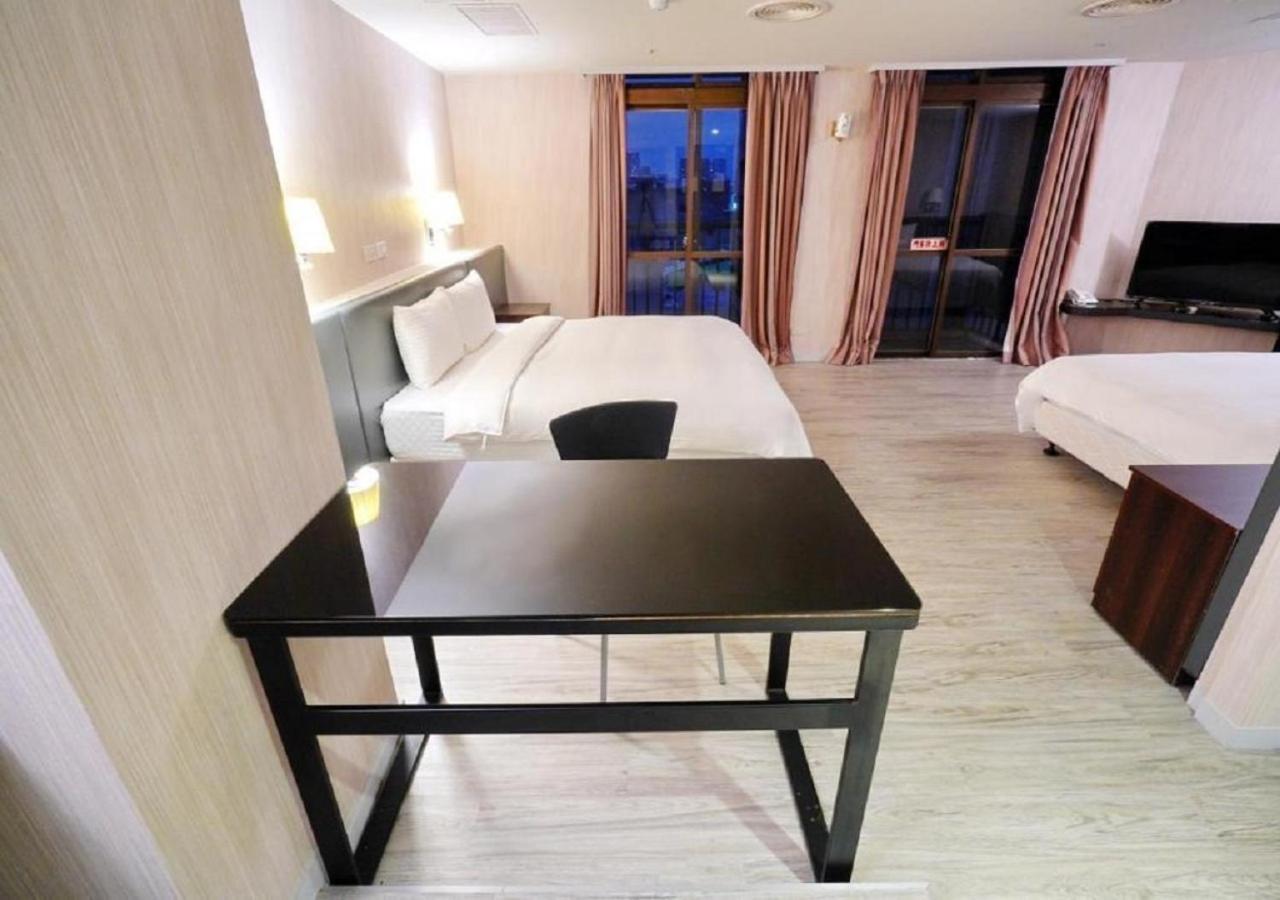 Walker Hotel - Sanchong Taipei Eksteriør billede