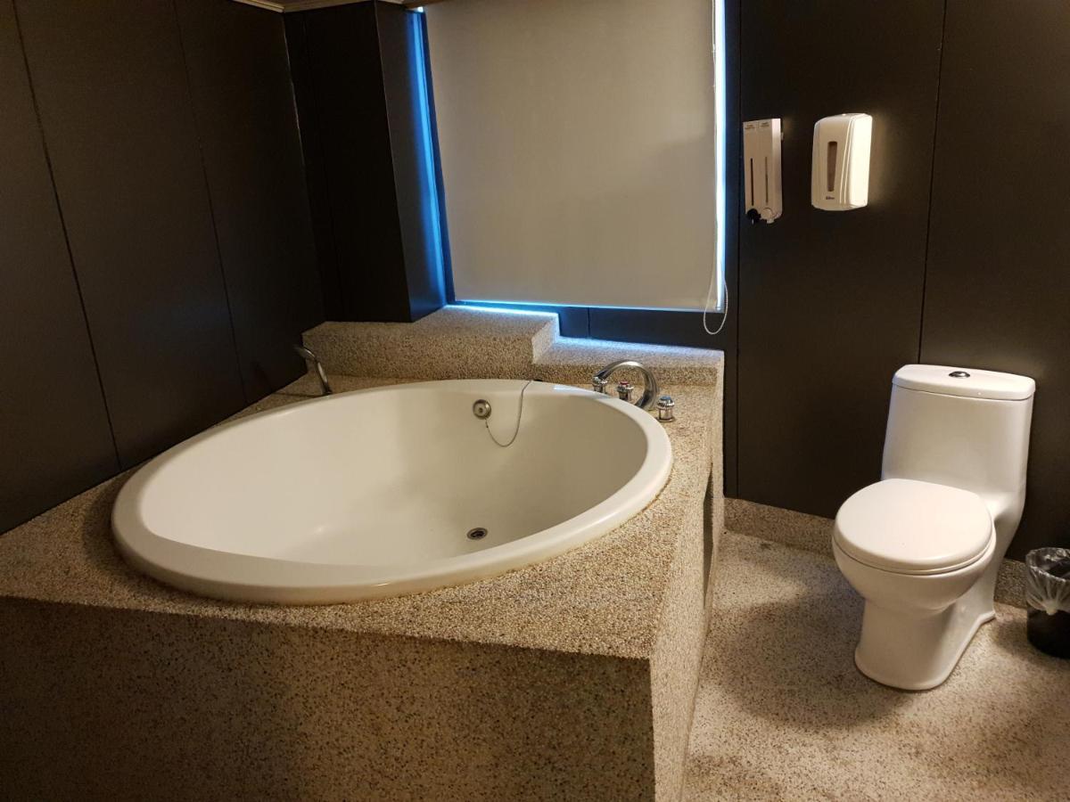 Walker Hotel - Sanchong Taipei Eksteriør billede
